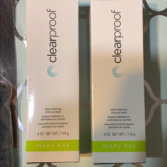 Clearproof Charcoal Mask Bundle w/ Towel - Picture 2 of 9